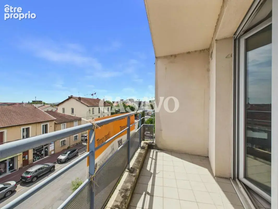 Vente Appartement 4 pièces de 77m² - 69150 Décines-Charpieu - photo 5