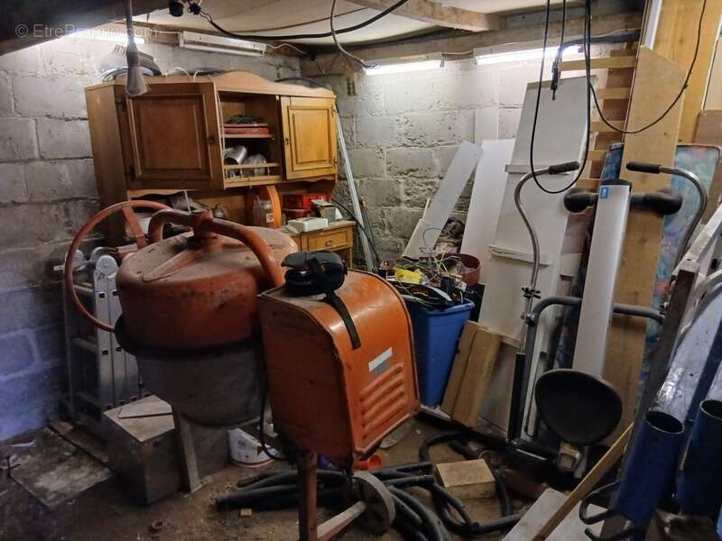 Maison à SAINT-LEOPARDIN-D'AUGY