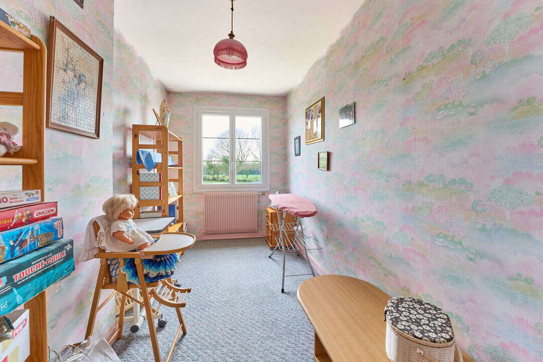 Maison 5 chambres - Maison à SAINT-QUENTIN-EN-MAUGES