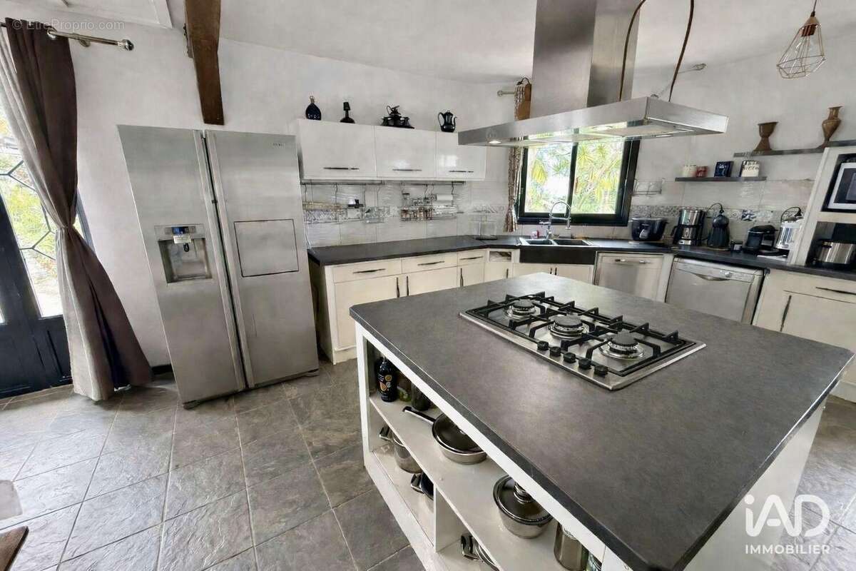 Maison 190 m² à Le Tampon  - photo 8