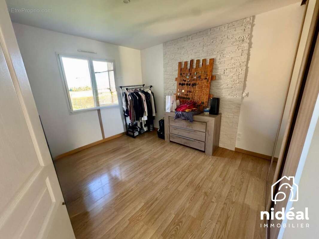 Maison à FERRIERES-HAUT-CLOCHER