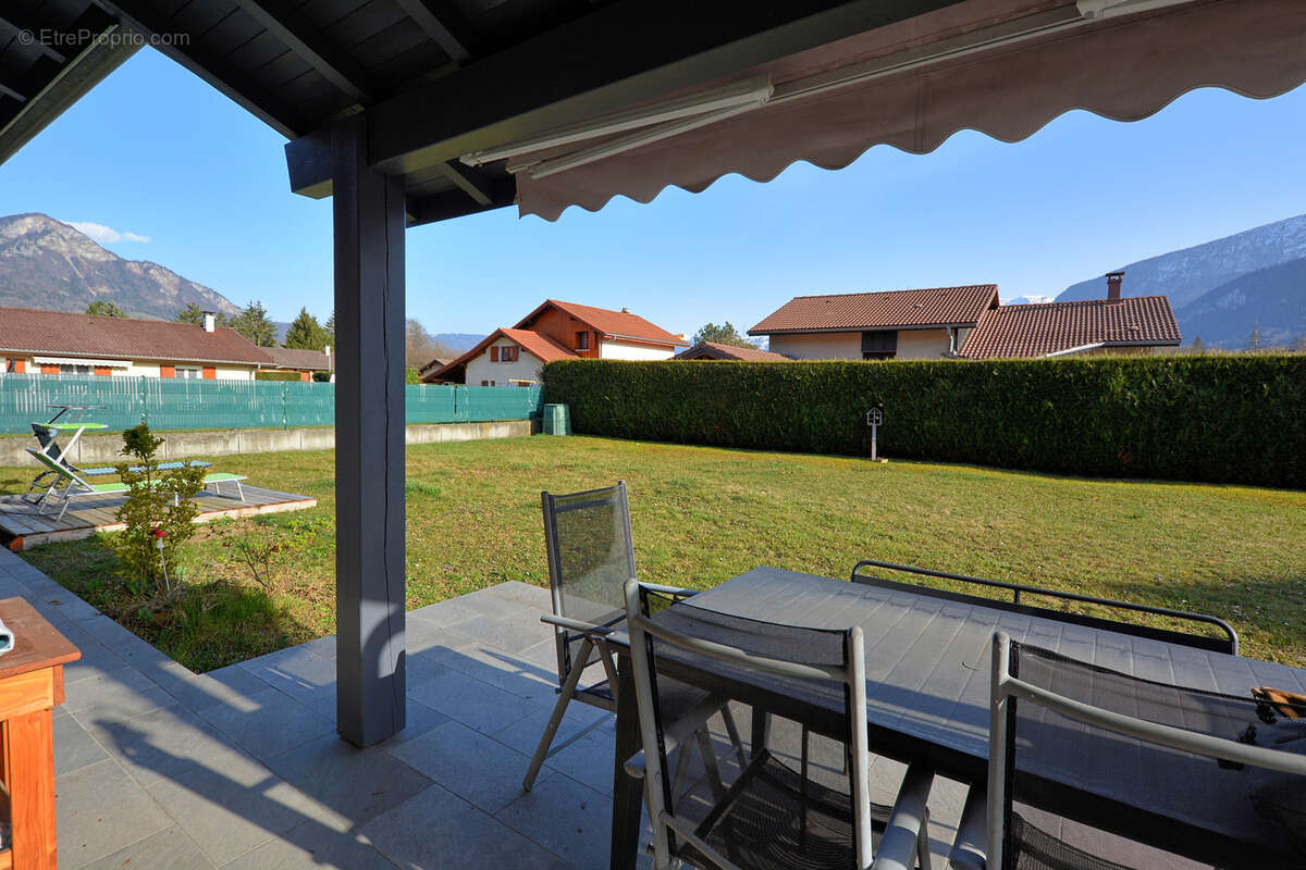 Maison à MARIGNIER