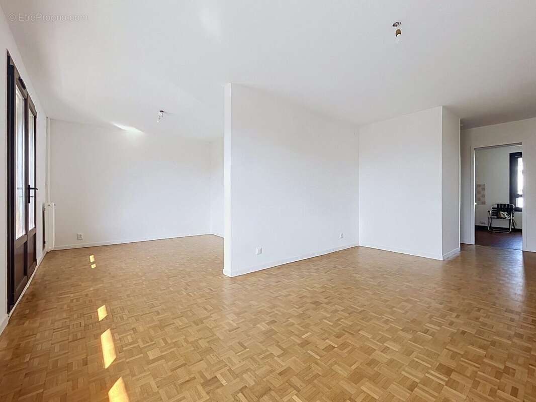Appartement 81 m² à Sassenage  - photo 2