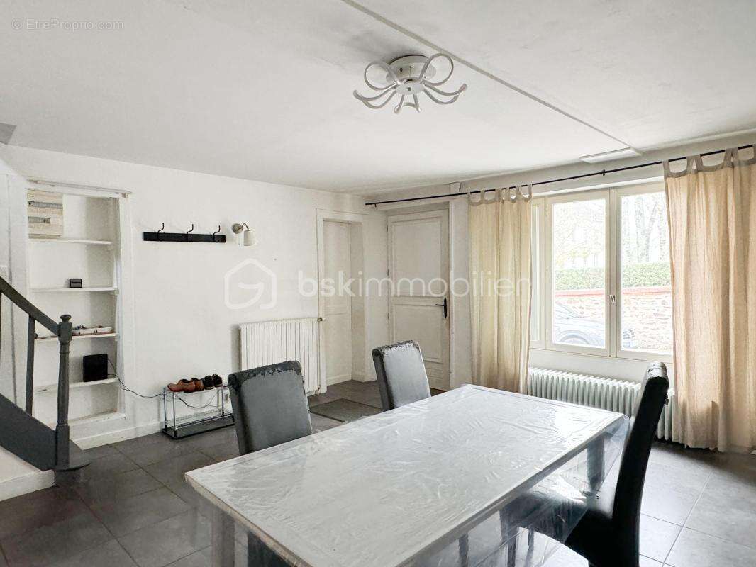 Maison à PORT-BRILLET