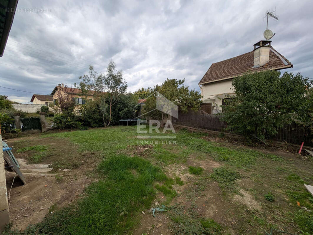 Maison à MONTPON-MENESTEROL