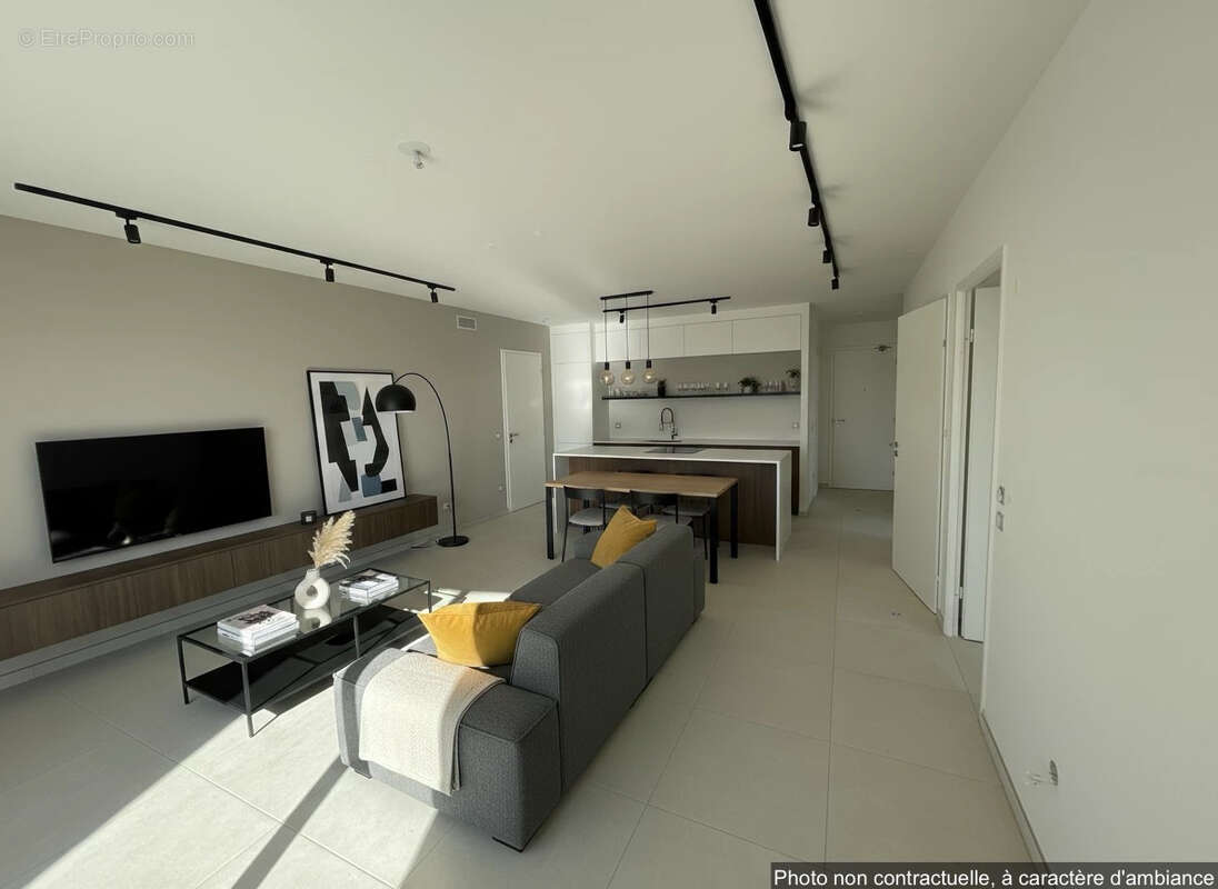 Appartement à VALERGUES
