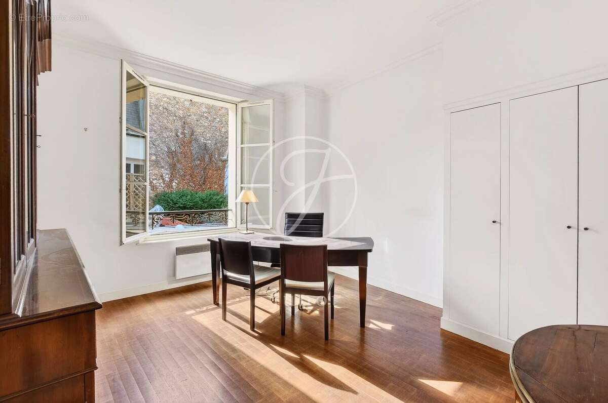 Maison à VERSAILLES