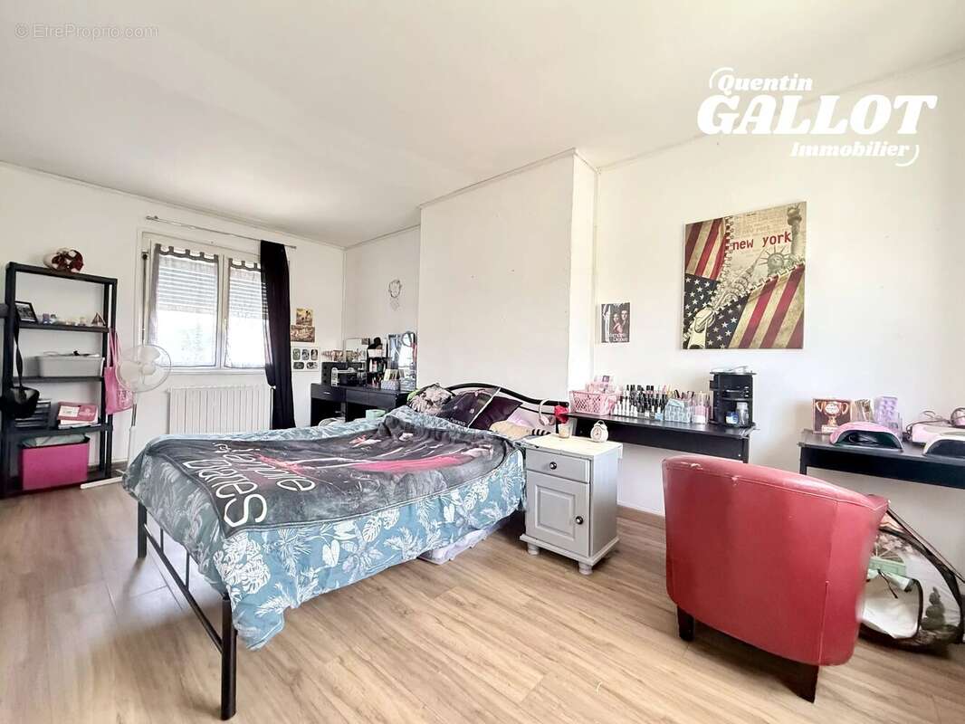 NOUVEAUTÉ - Maison "Caroline" avec jardin et fort potentiel - photo 4