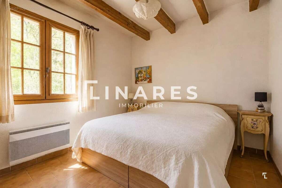 Maison à VINON-SUR-VERDON