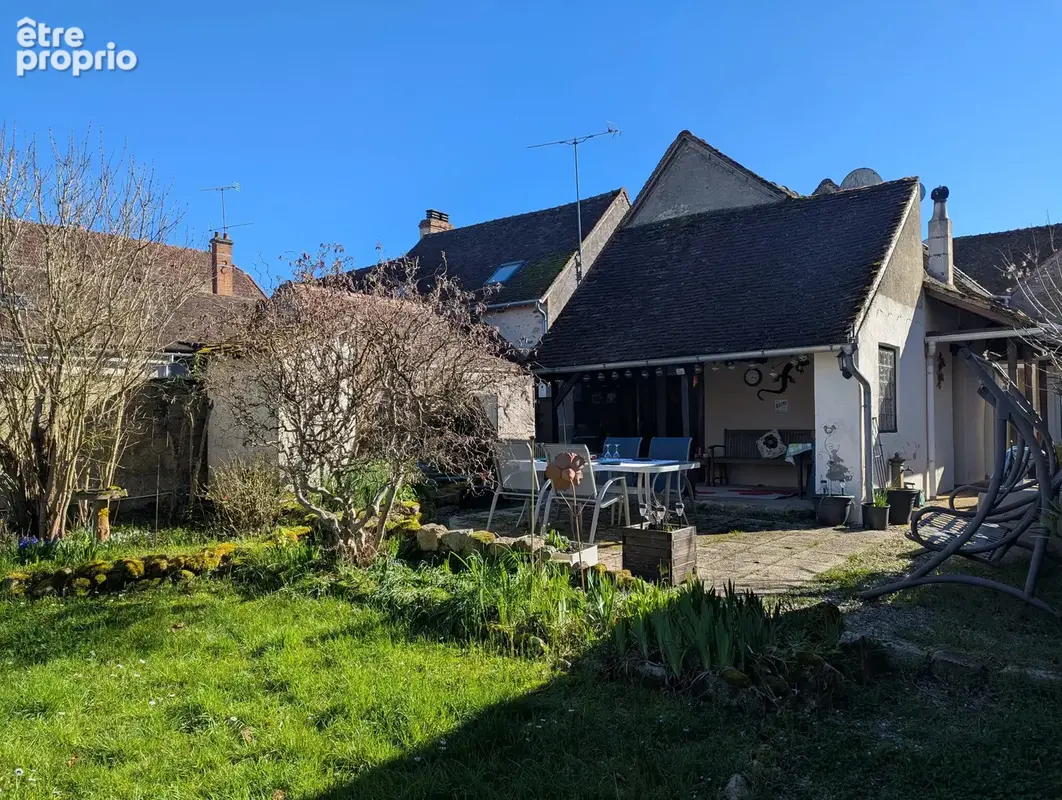Maison à LIGNAC