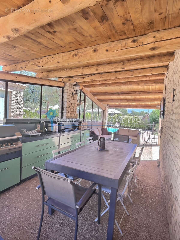 Maison à SAINT-SATURNIN-LES-APT