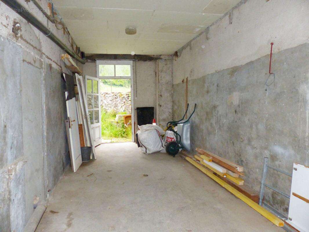 Maison Saint Hostien 11 pièce(s) 225 m2 - photo 10