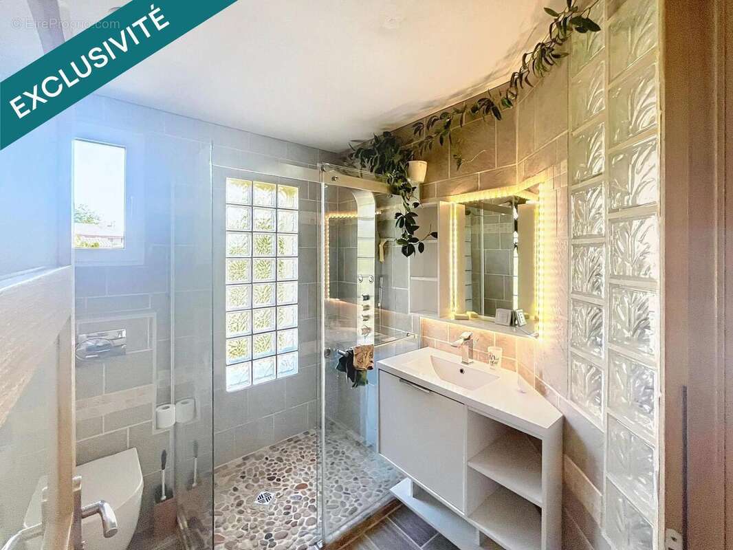 Photo 5 - Maison à MONTMERLE-SUR-SAONE