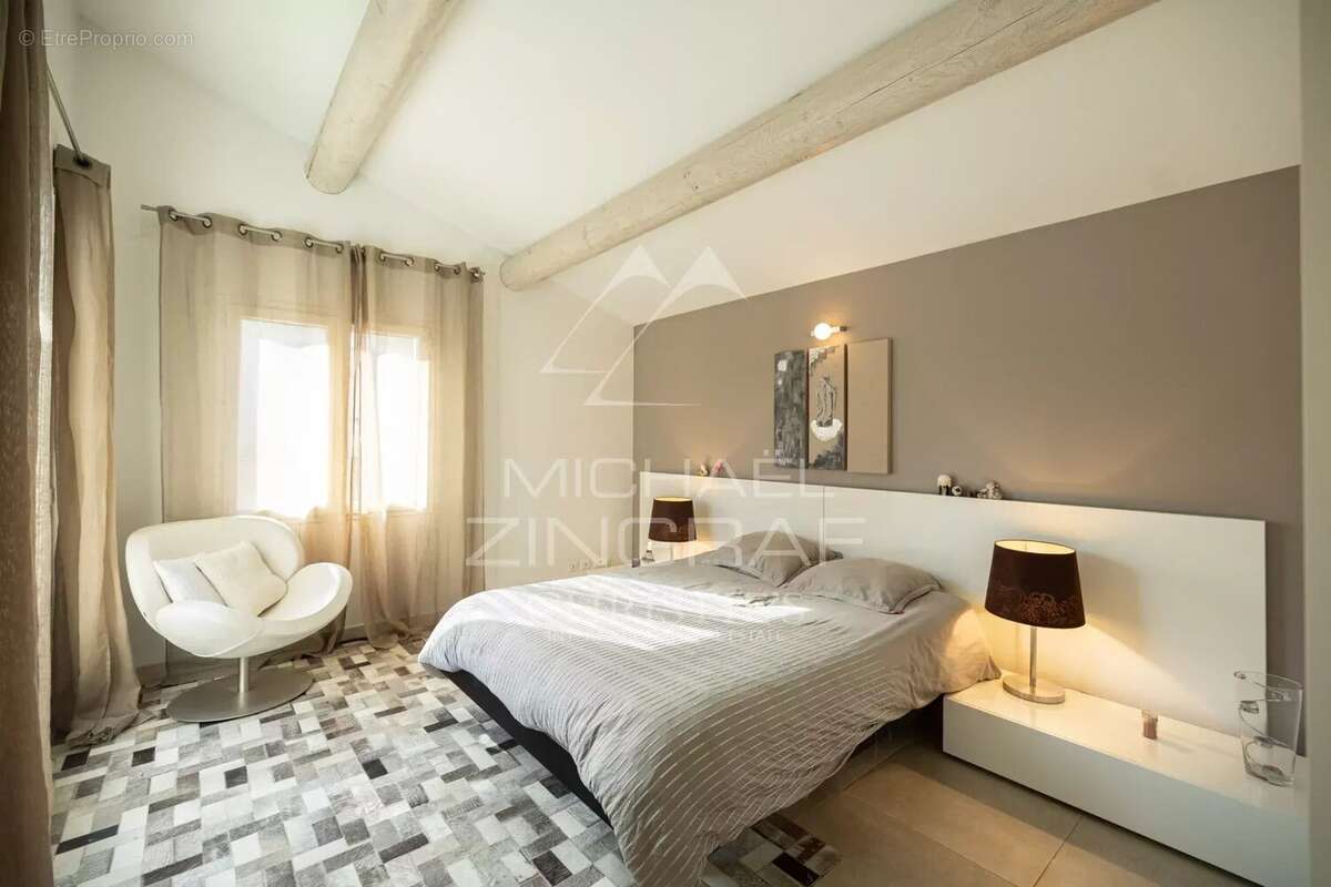 Maison à CABRIERES-D'AVIGNON