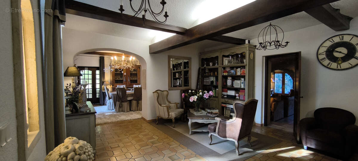 Maison à MIRMANDE