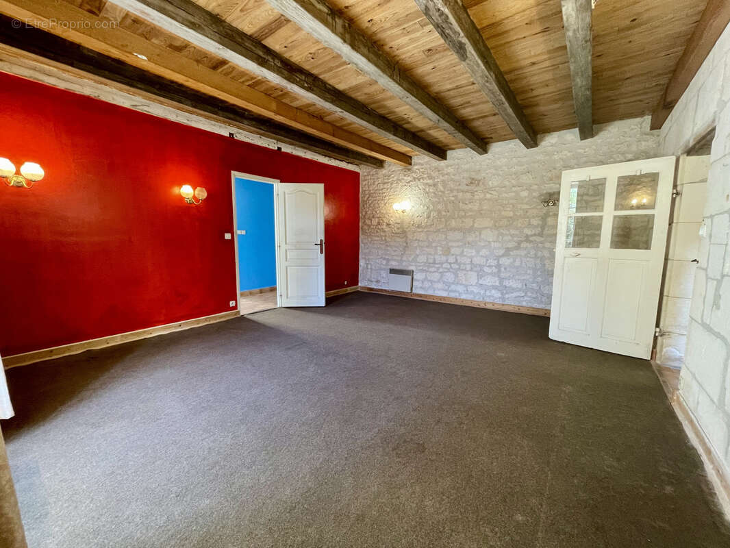 Maison à CRAZANNES