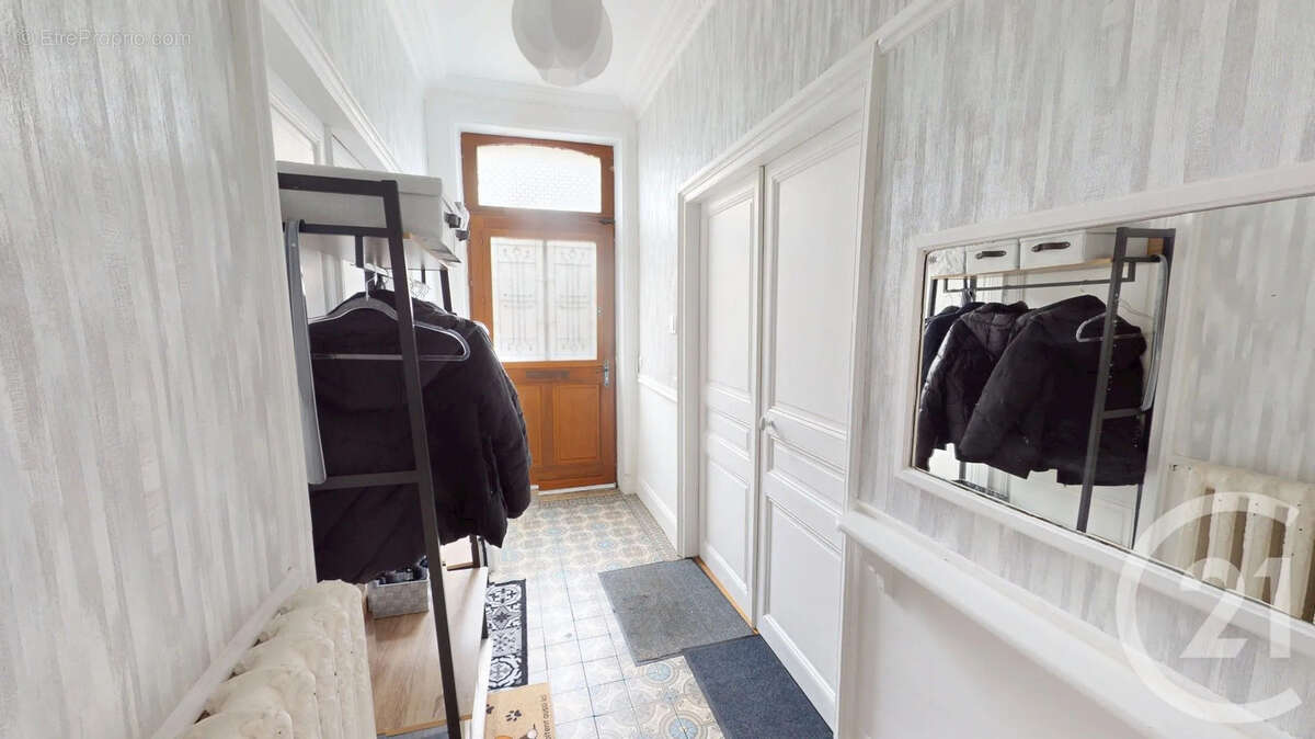 Maison à SAINT-QUENTIN