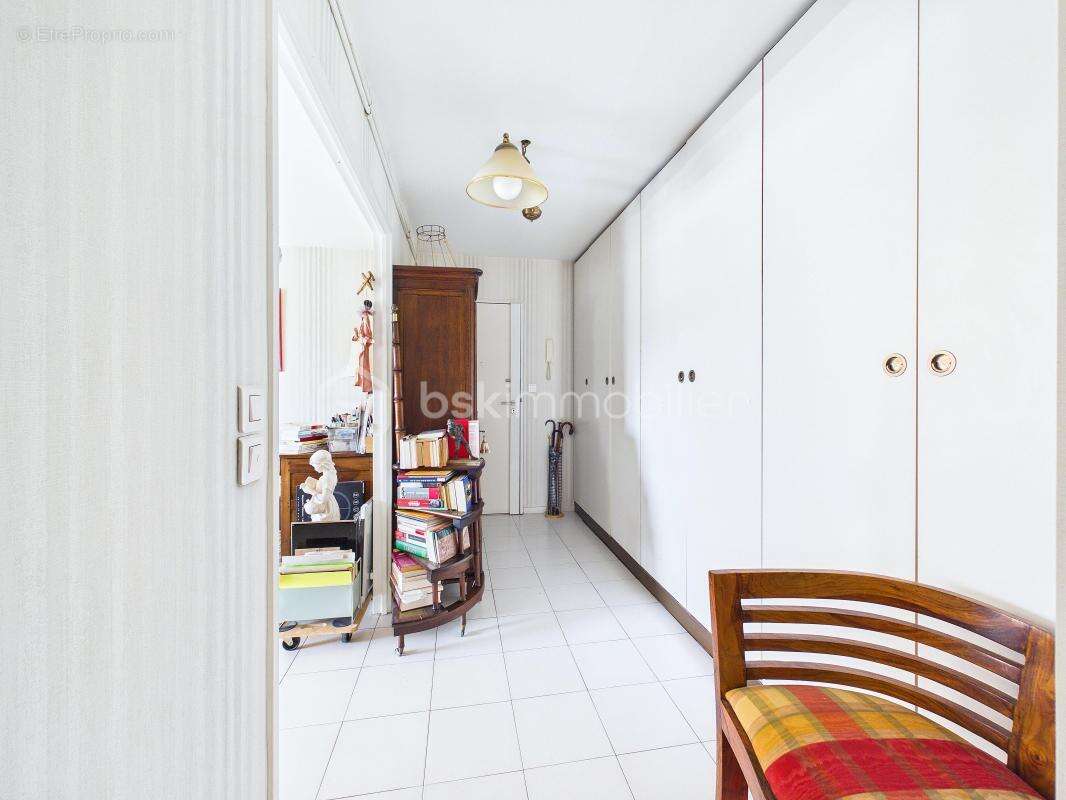 Charenton-le-pont – appartement familial 4 pièces de 96 m² avec terrasse et box - photo 8