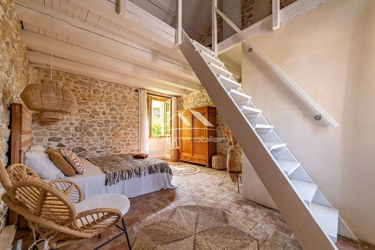 Maison à ALLEGRE-LES-FUMADES