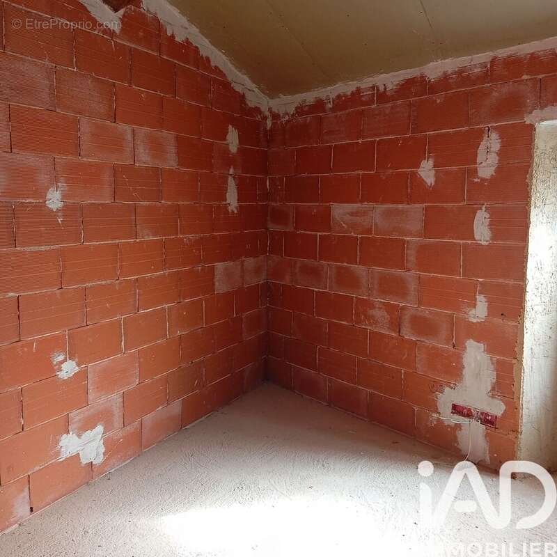 Maison 80 m² à Pierrelongue  - photo 6
