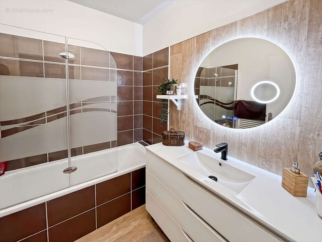 Appartement à LATRESNE