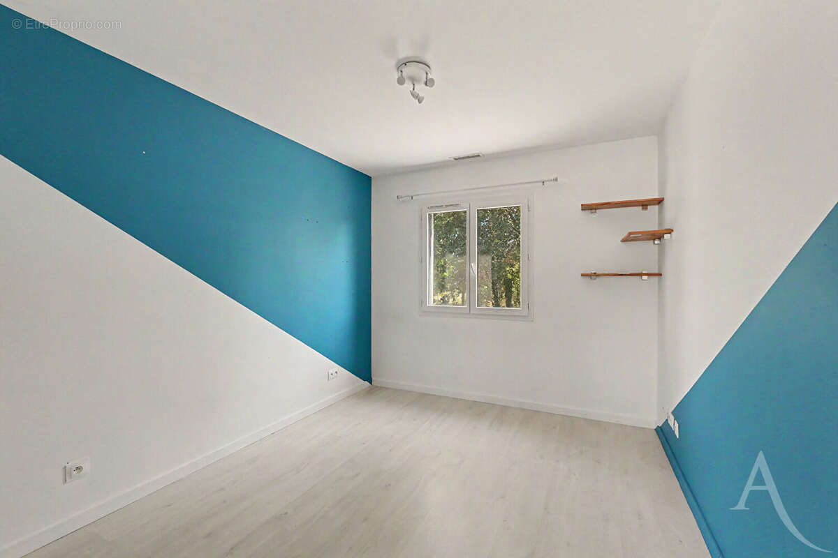 Villa contemporaine Plain pied- 172m² - Piscine - Terrain 1230 m² - photo 11