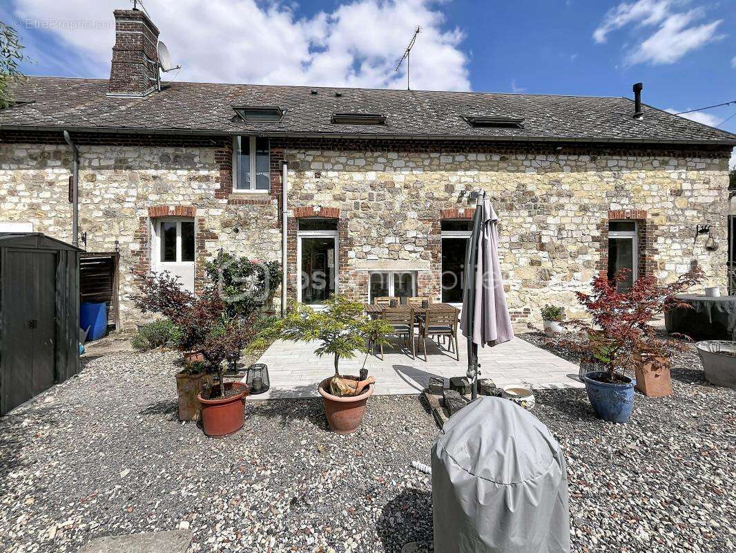 Maison renovee avec grand jardin - photo 14