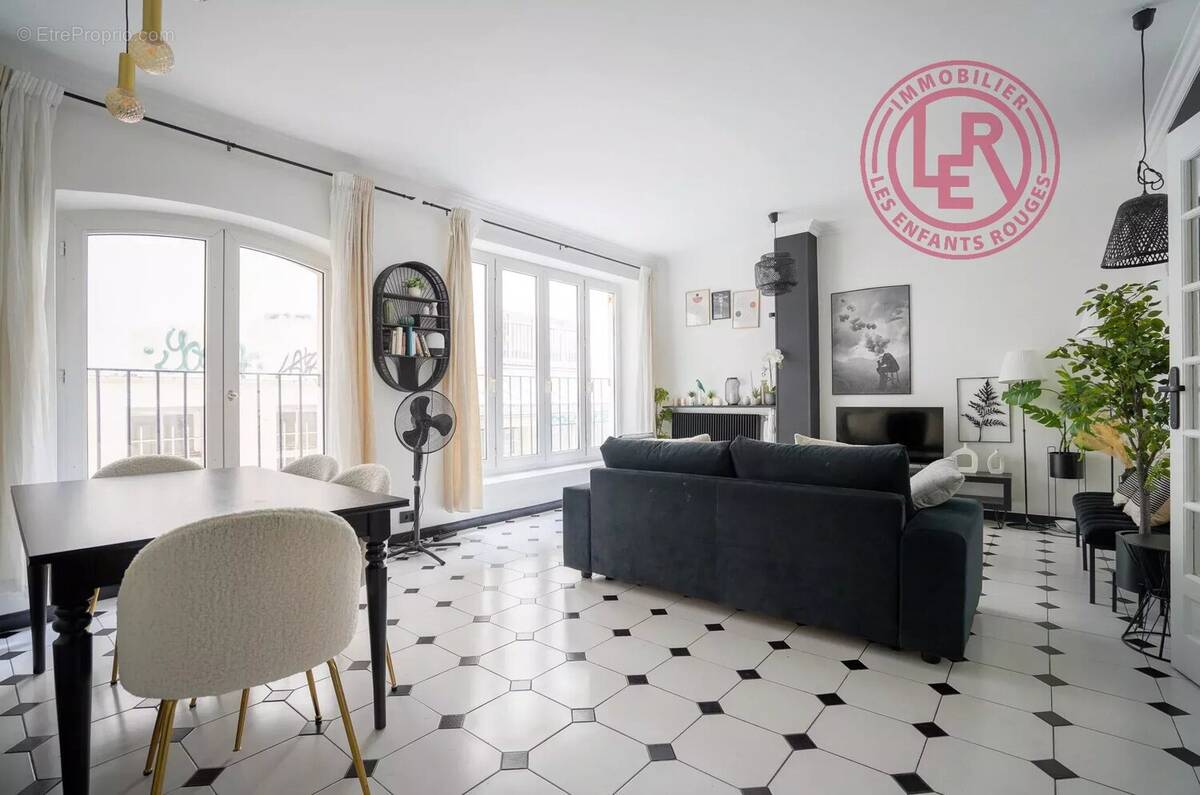 Appartement à PARIS-10E