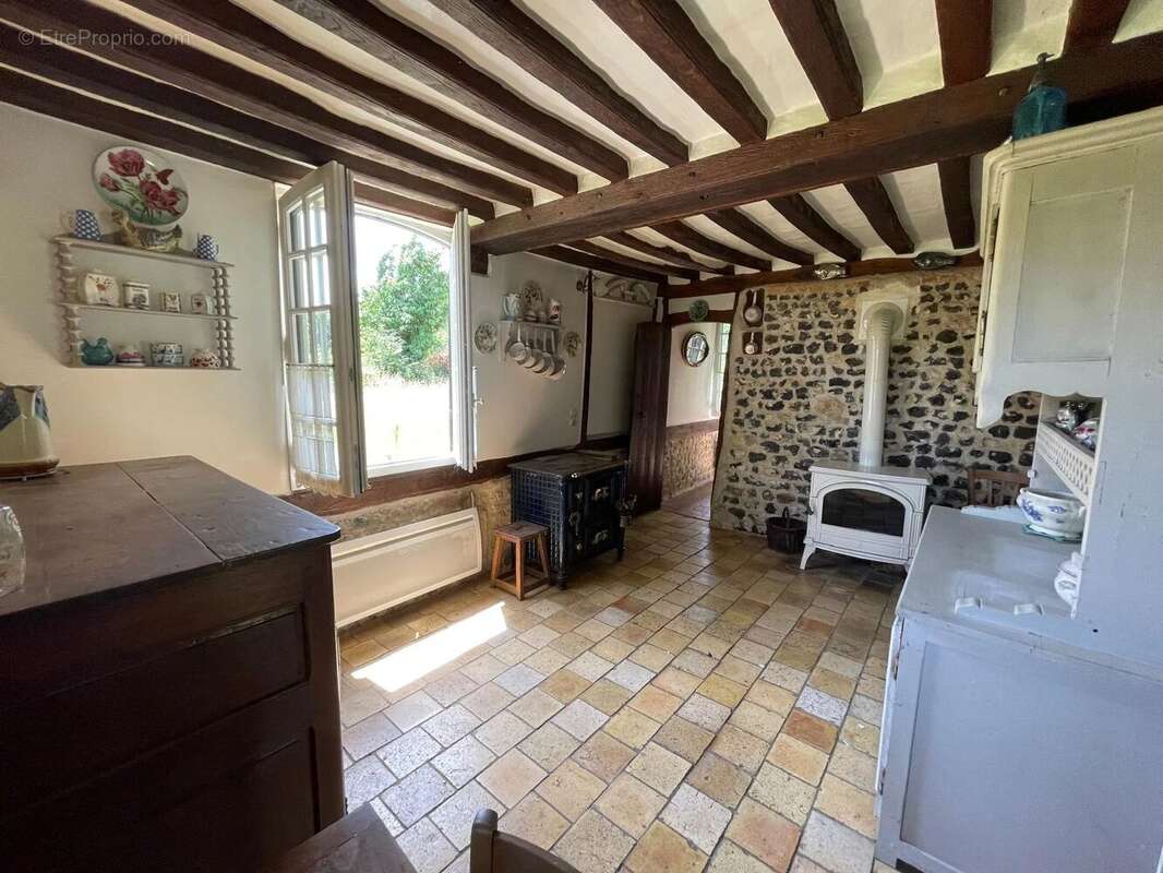 Maison à CORMEILLES