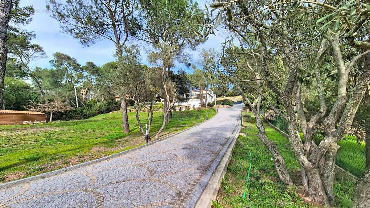 Maison à PUGET-SUR-ARGENS