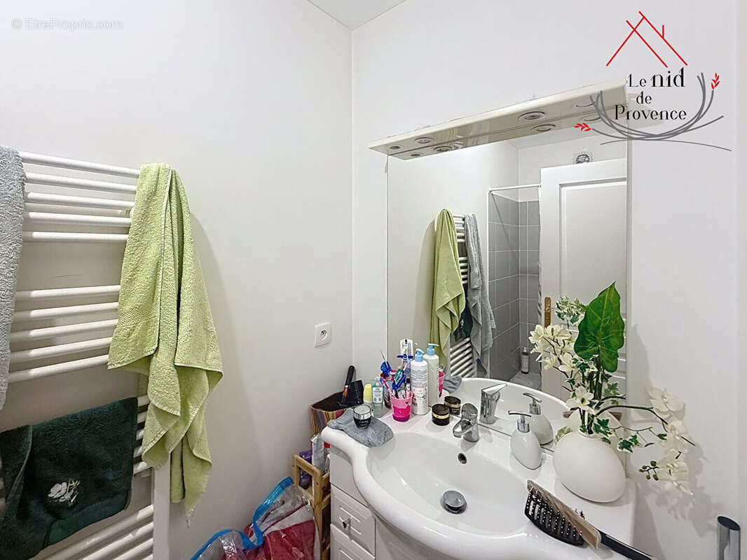 Appartement à L'ISLE-SUR-LA-SORGUE