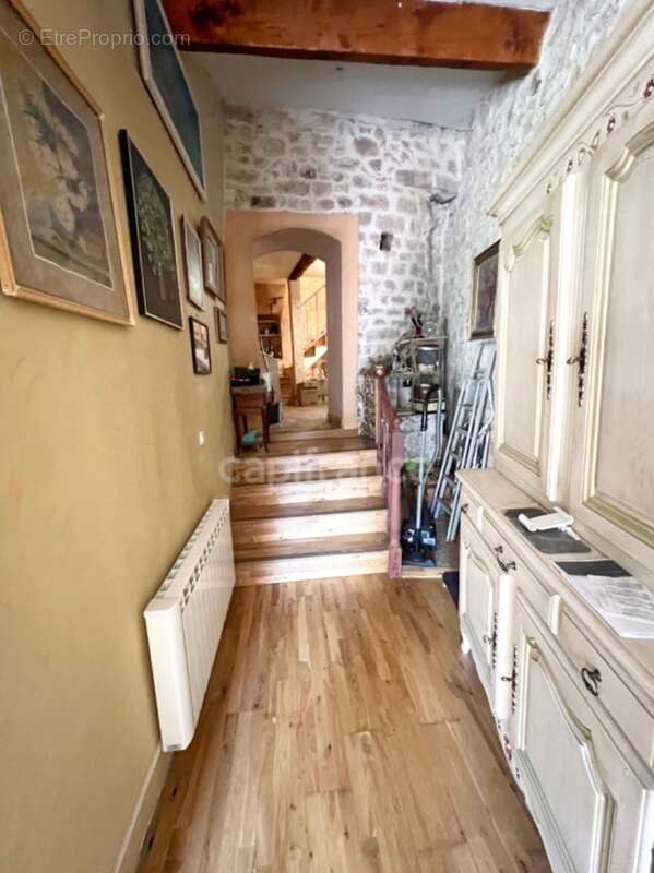 Maison à vendre à Reillanne (04110) – 152 m² – 4 chambres – Terrasse, balcon et charme provençal - photo 11