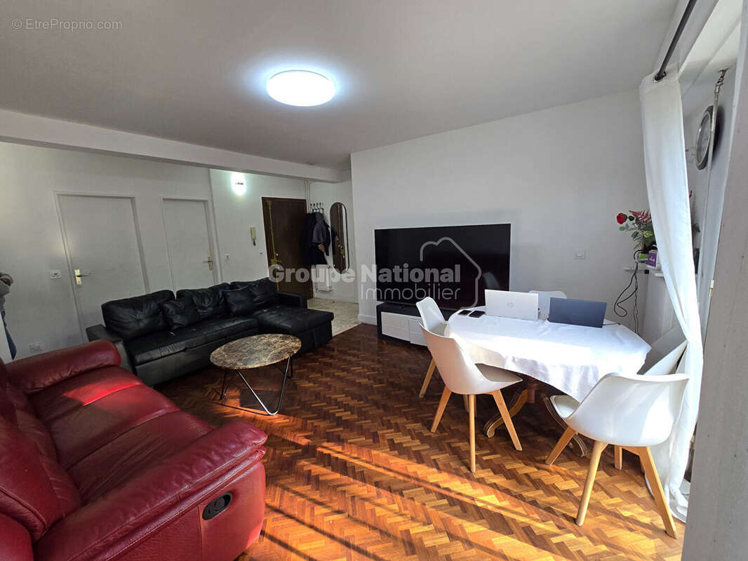 Appartement à VERSAILLES