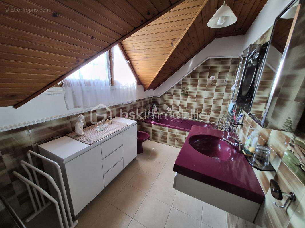 Maison à VIGNEUX-SUR-SEINE