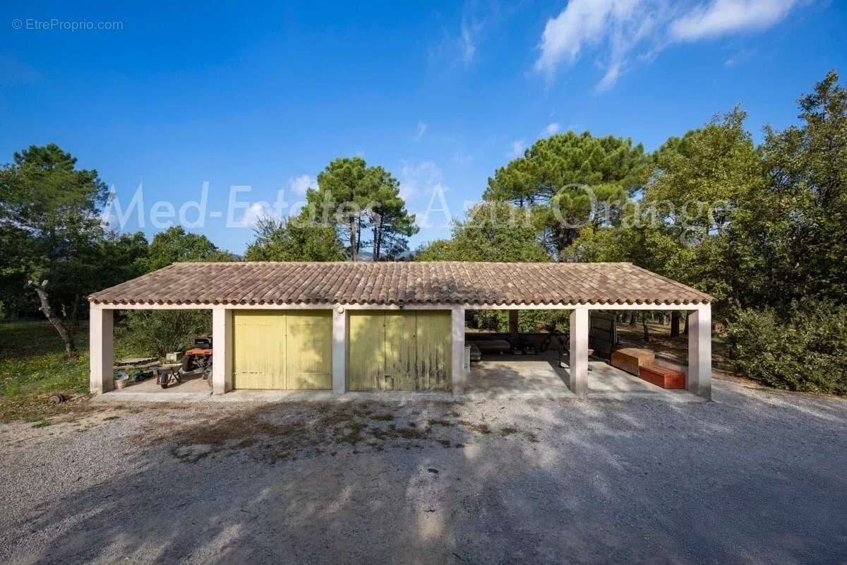 Maison à PLAN-DE-LA-TOUR