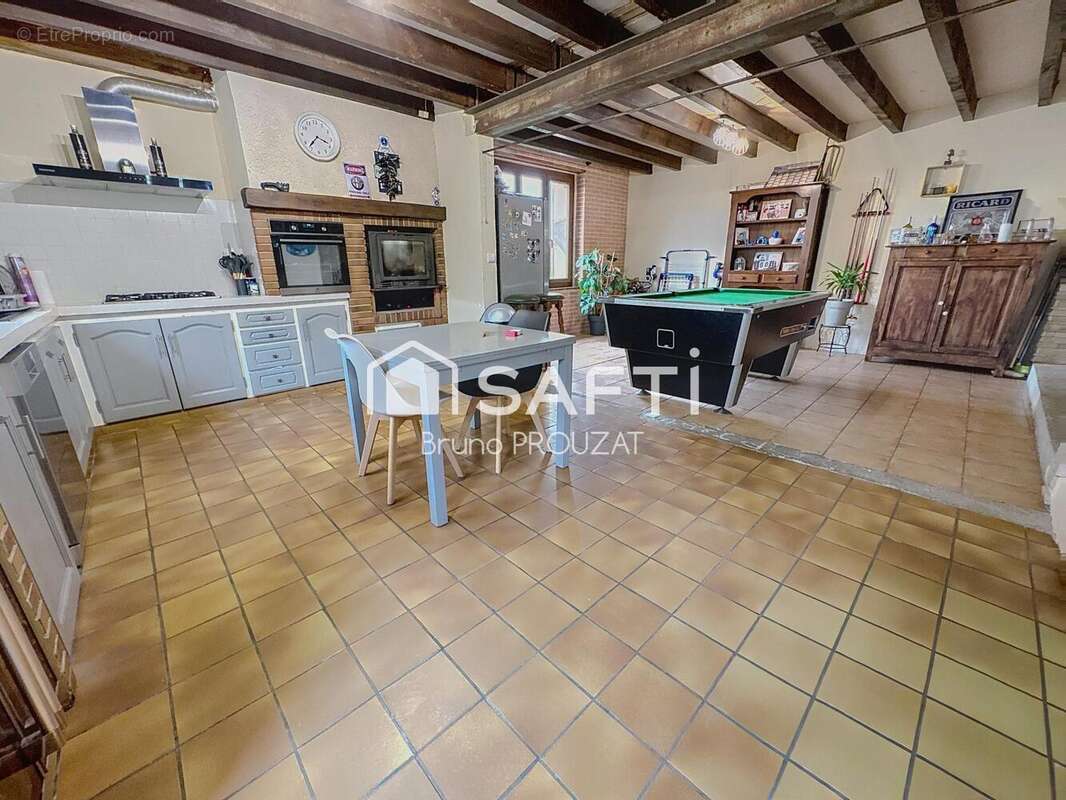 Maison 225 m² à Angeville  - photo 5