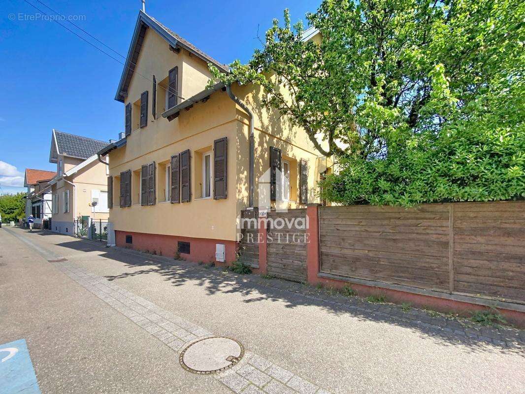 ROBERTSAU - MAISON - 124m² sur 2,73 ares - photo 2