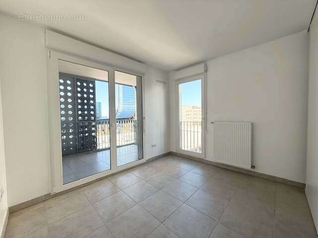 Appartement à MARSEILLE-2E