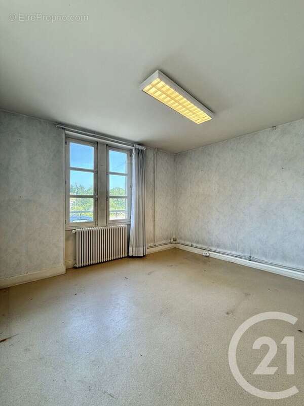 Maison à BOURBON-L&#039;ARCHAMBAULT