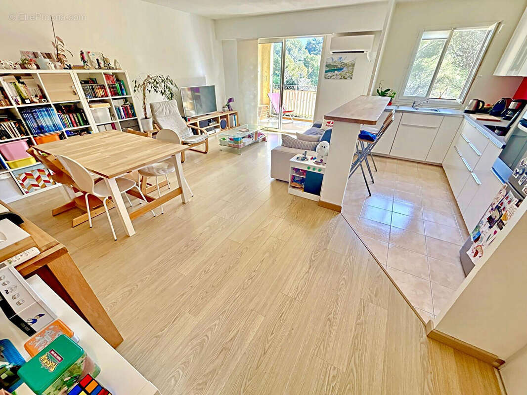 Appartement à MOUGINS