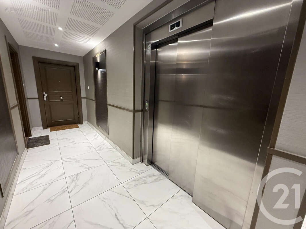 Appartement à SAINT-MAUR-DES-FOSSES