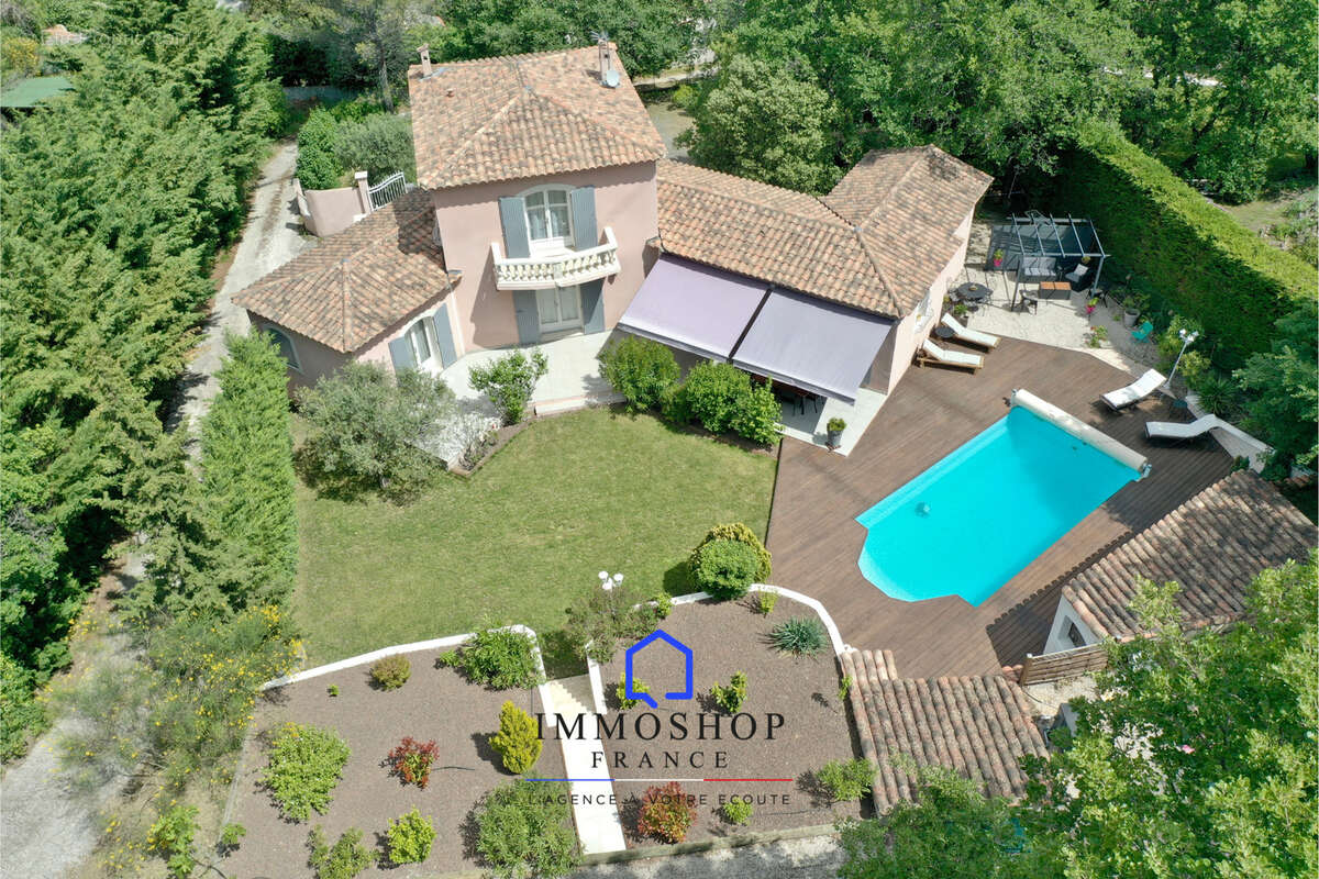 Maison à SIMIANE-COLLONGUE