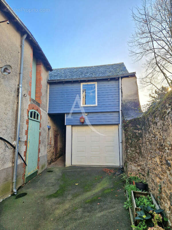 Maison à MOZE-SUR-LOUET