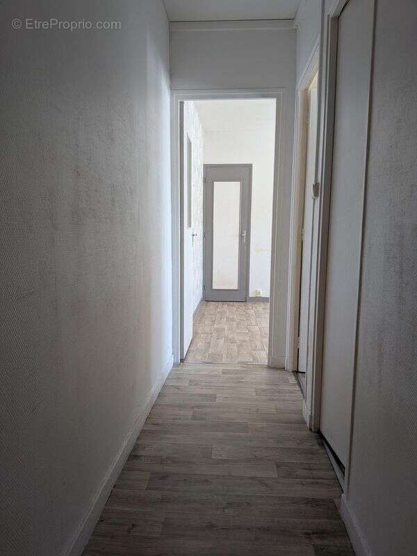 A vendre t2 saint andre les vergers - photo 4