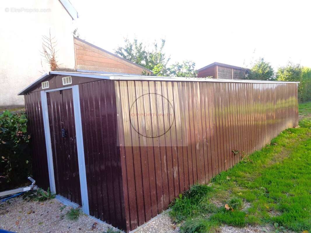 Maison à SAINT-DENIS-LES-REBAIS