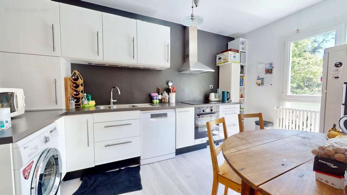 Appartement à LYON-5E