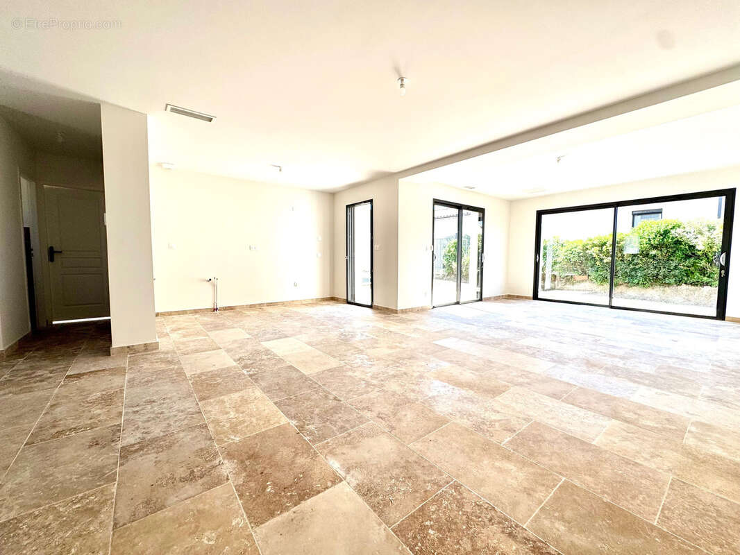 Maison à VAISON-LA-ROMAINE