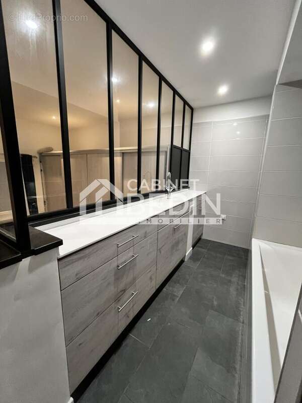 Maison à BLANQUEFORT