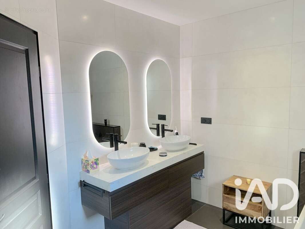 Maison 150 m² à Landeronde  - photo 7