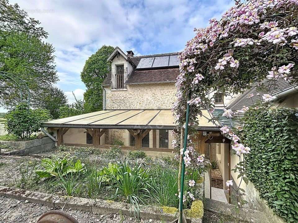 Maison à BELLOU-SUR-HUISNE